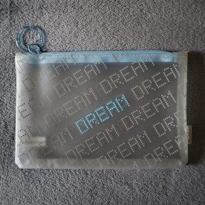NWOT Ipsy dream cosmetic bag